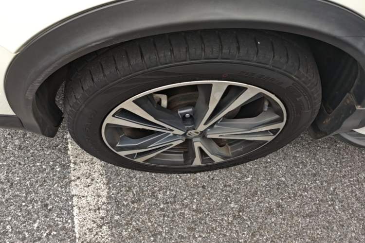 Used Nissan Qashqai 2019 2.0L CVT Luxury Edition Left Front Wheel Hub