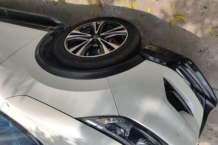 Used Nissan Qashqai 2019 2.0L CVT Luxury Edition Left Front Wheel Hub