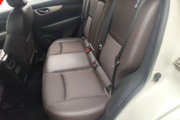 Used Nissan Qashqai 2019 2.0L CVT Luxury Edition Left Rear Seat