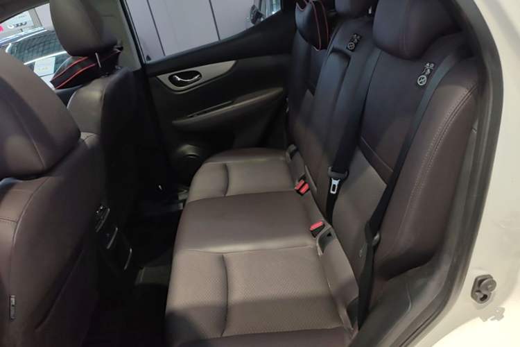 Used Nissan Qashqai 2019 2.0L CVT Luxury Edition Left Rear Seat