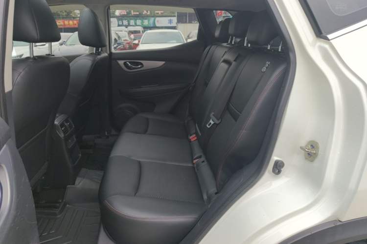 Used Nissan Qashqai 2019 2.0L CVT Luxury Edition Left Rear Seat