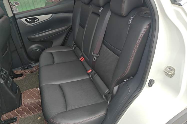 Used Nissan Qashqai 2019 2.0L CVT Luxury Edition Left Rear Seat