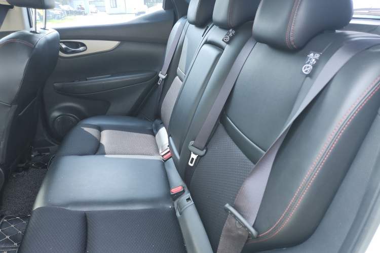 Used Nissan Qashqai 2019 2.0L CVT Luxury Edition Left Rear Seat