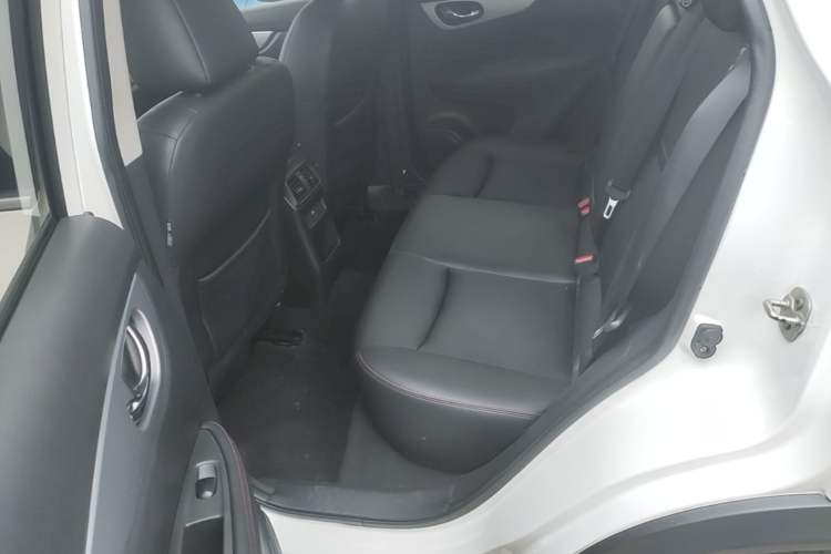 Used Nissan Qashqai 2019 2.0L CVT Luxury Edition Left Rear Seat