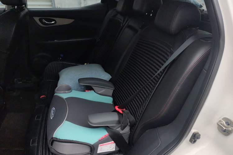 Used Nissan Qashqai 2019 2.0L CVT Luxury Edition Left Rear Seat