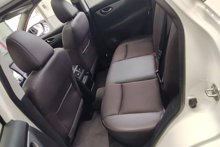 Used Nissan Qashqai 2019 2.0L CVT Luxury Edition Left Rear Seat