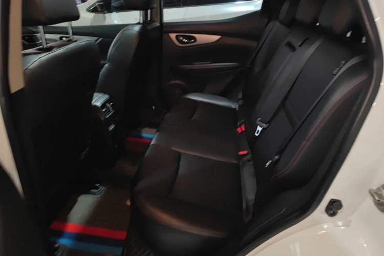 Used Nissan Qashqai 2019 2.0L CVT Luxury Edition Left Rear Seat