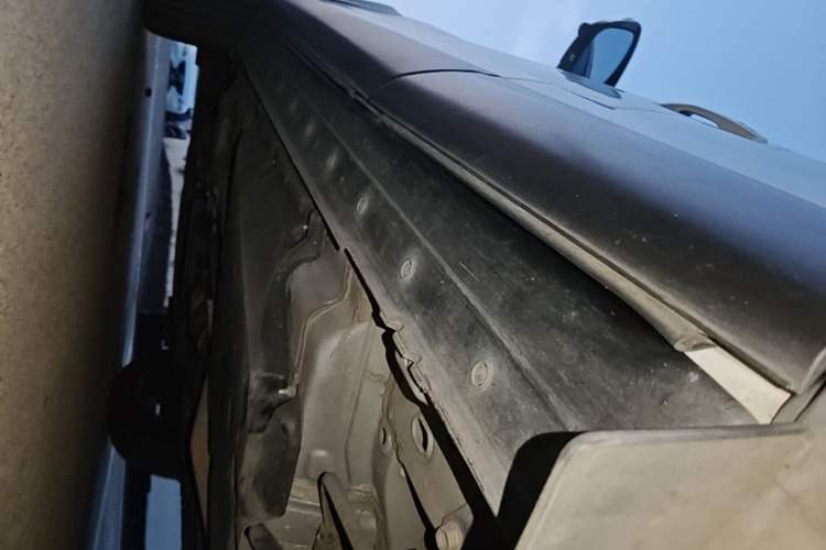 Used Nissan Qashqai 2019 2.0L CVT Luxury Edition Left Side Sill