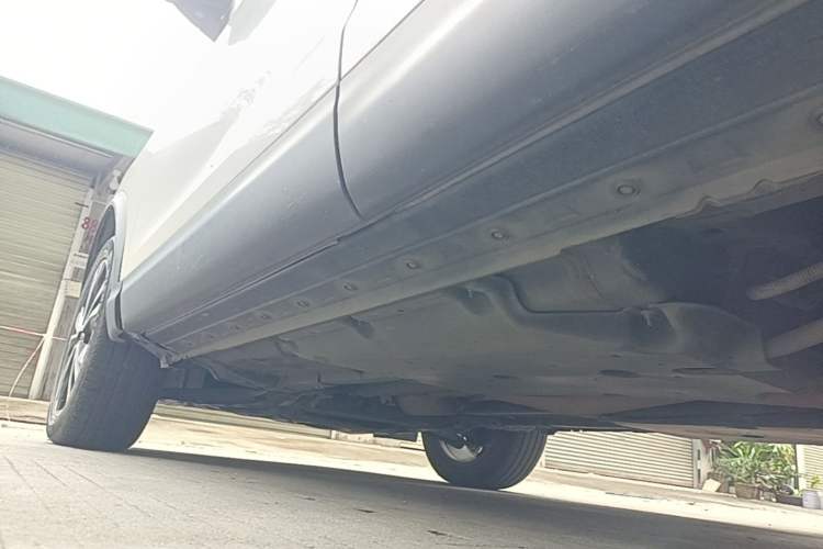 Used Nissan Qashqai 2019 2.0L CVT Luxury Edition Left Side Sill