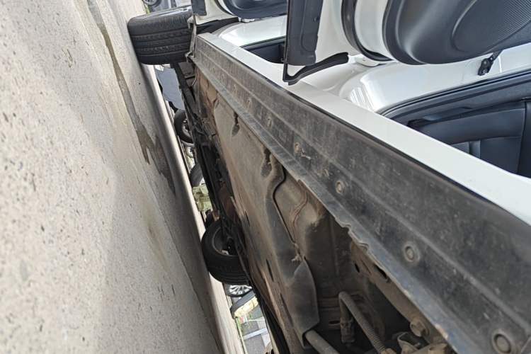 Used Nissan Qashqai 2019 2.0L CVT Luxury Edition Left Side Sill