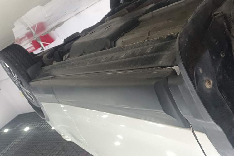 Used Nissan Qashqai 2019 2.0L CVT Luxury Edition Left Side Sill