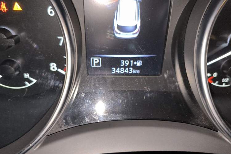 Used Nissan Qashqai 2019 2.0L CVT Smart Enjoyment Version Odometer Close Up