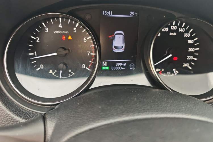 Used Nissan Qashqai 2019 2.0L CVT Smart Enjoyment Version Odometer Close Up