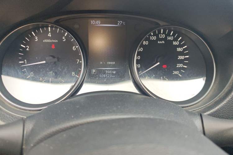 Used Nissan Qashqai 2019 2.0L CVT Smart Enjoyment Version Odometer Close Up