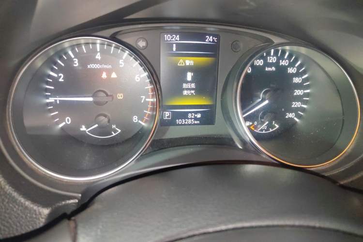 Used Nissan Qashqai 2019 2.0L CVT Luxury Edition Odometer Close Up