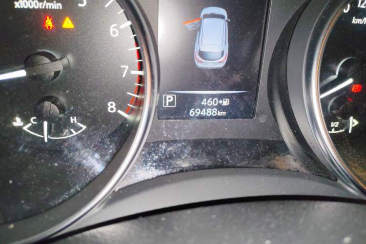 Used Nissan Qashqai 2019 2.0L CVT Smart Enjoyment Version Odometer Close Up