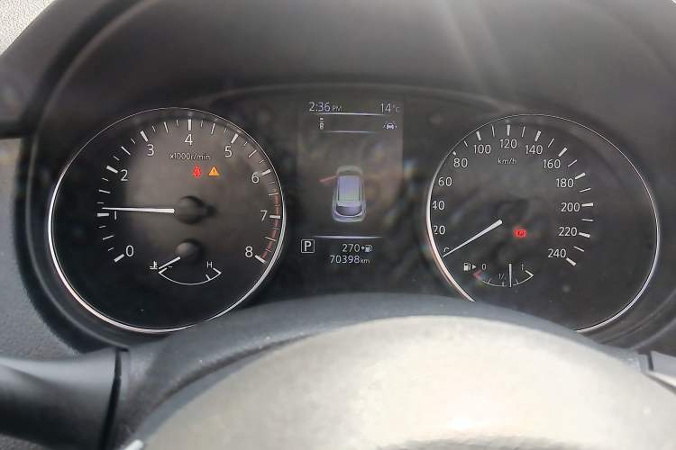 Used Nissan Qashqai 2019 2.0L CVT Luxury Edition Odometer Close Up