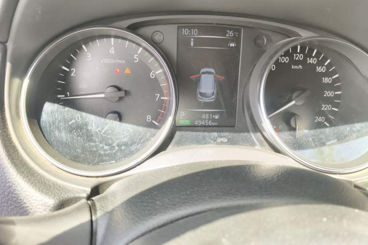 Used Nissan Qashqai 2019 2.0L CVT Luxury Edition Odometer Close Up