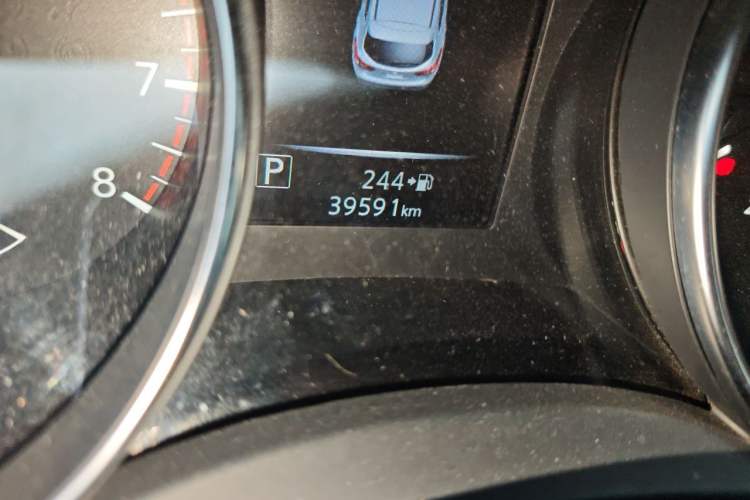 Used Nissan Qashqai 2019 2.0L CVT Smart Enjoyment Version Odometer Close Up