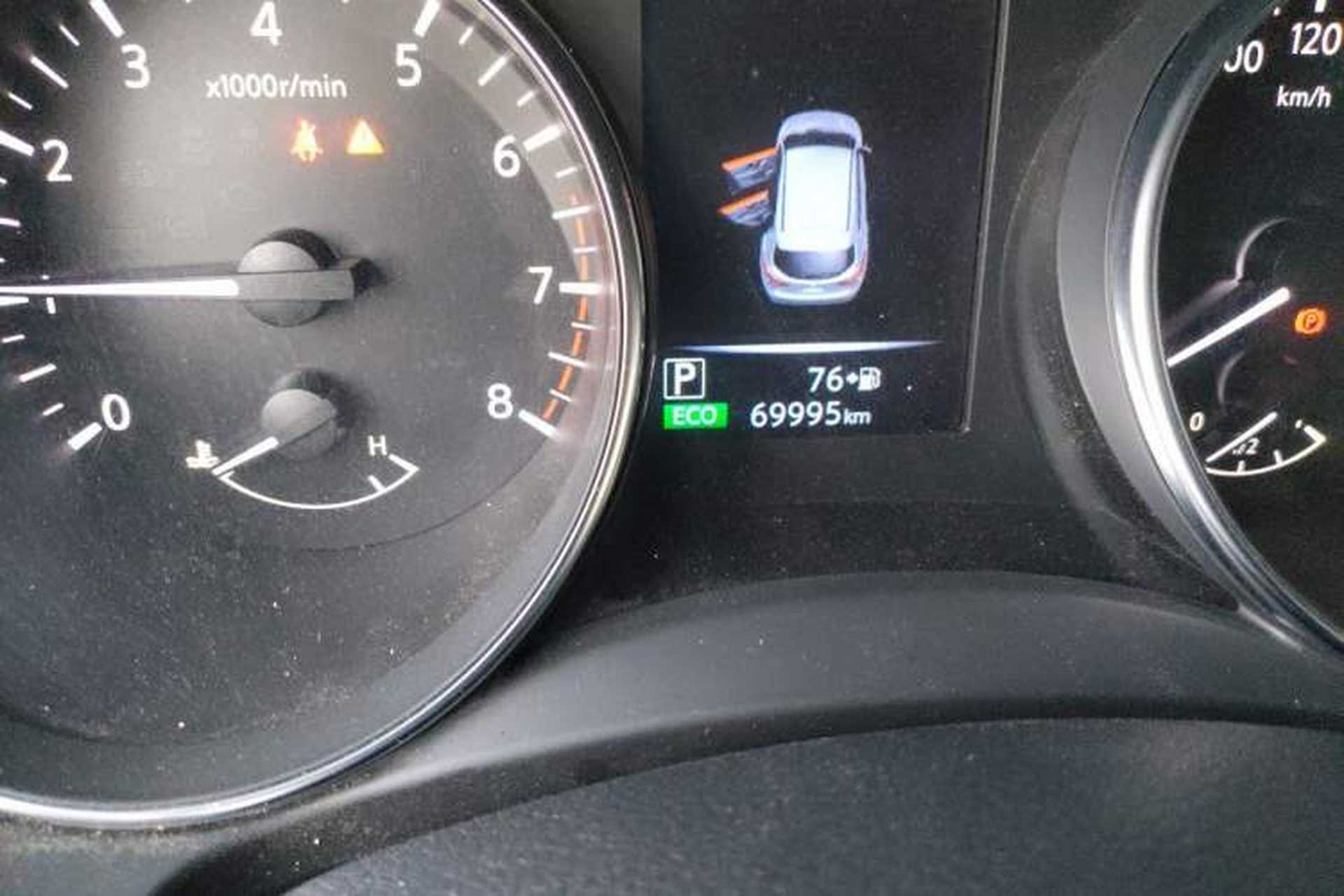 Used Nissan Qashqai 2019 2.0L CVT Luxury Edition Odometer Close Up