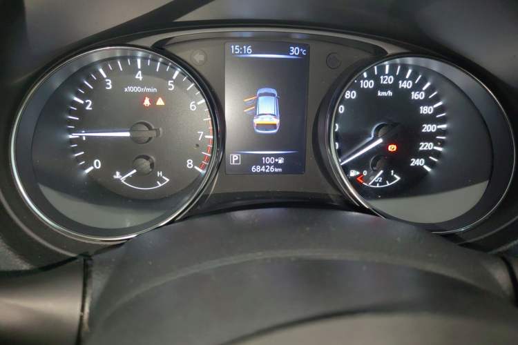 Used Nissan Qashqai 2019 2.0L CVT Smart Enjoyment Version Odometer Close Up