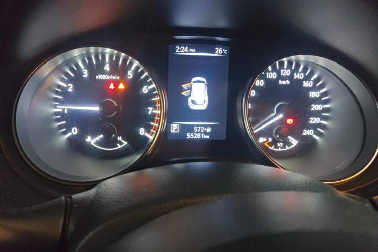 Used Nissan Qashqai 2019 2.0L CVT Smart Enjoyment Version Odometer Close Up