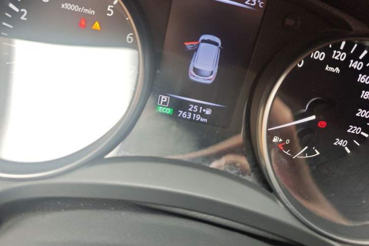 Used Nissan Qashqai 2019 2.0L CVT Smart Enjoyment Version Odometer Close Up