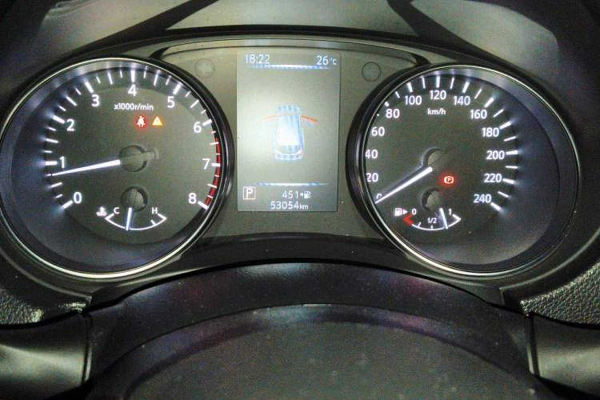 Used Nissan Qashqai 2019 2.0L CVT Smart Enjoyment Version Odometer Close Up