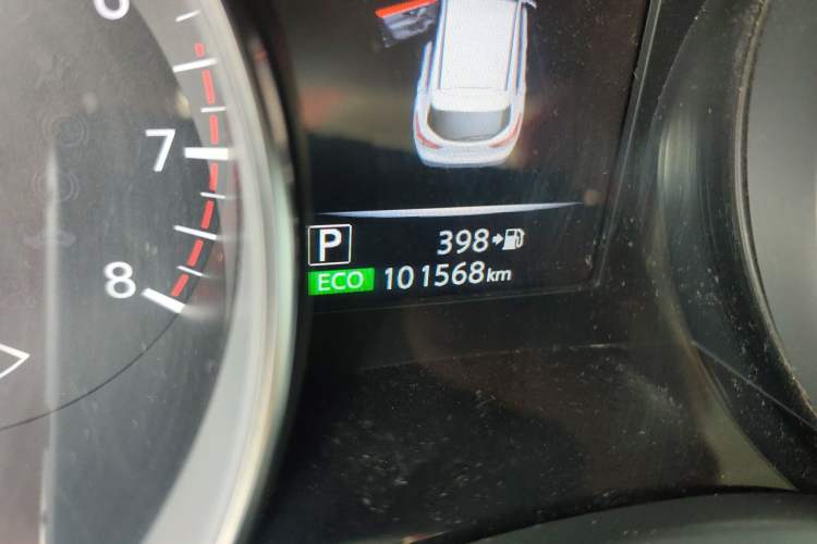 Used Nissan Qashqai 2019 2.0L CVT Luxury Edition Odometer Close Up