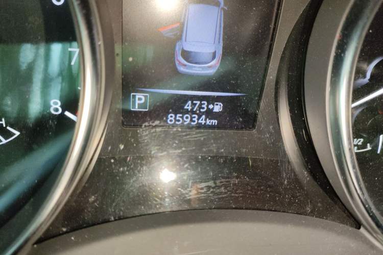 Used Nissan Qashqai 2019 2.0L CVT Luxury Edition Odometer Close Up