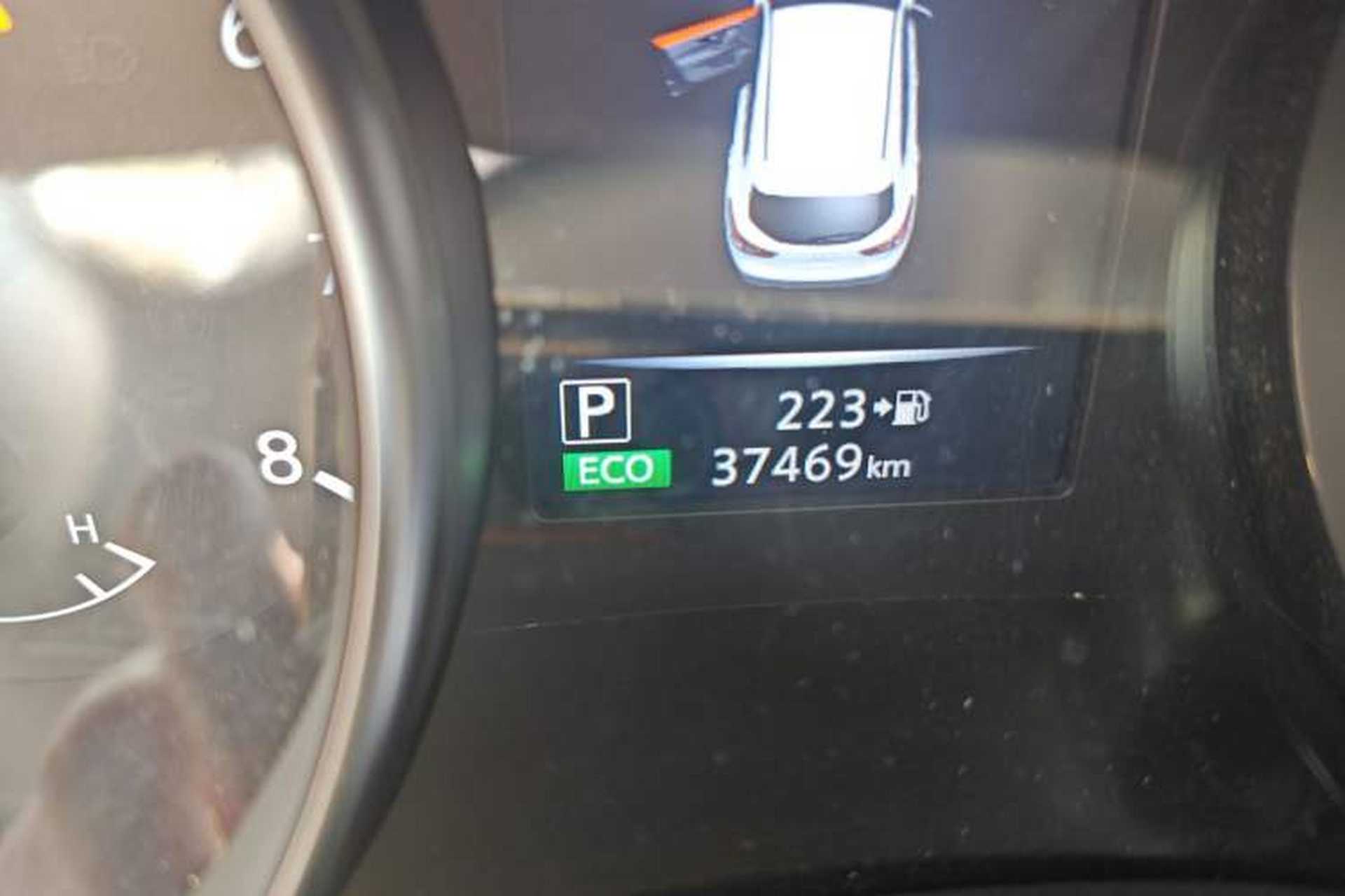 Used Nissan Qashqai 2019 2.0L CVT Luxury Edition Odometer Close Up