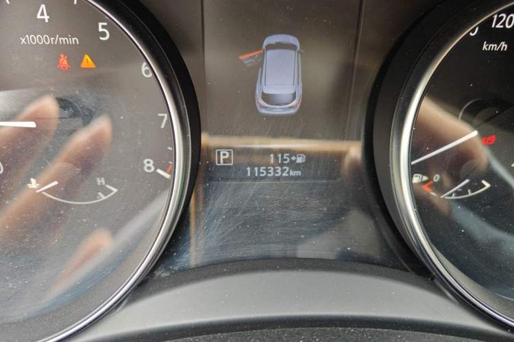 Used Nissan Qashqai 2019 2.0L CVT Smart Enjoyment Version Odometer Close Up