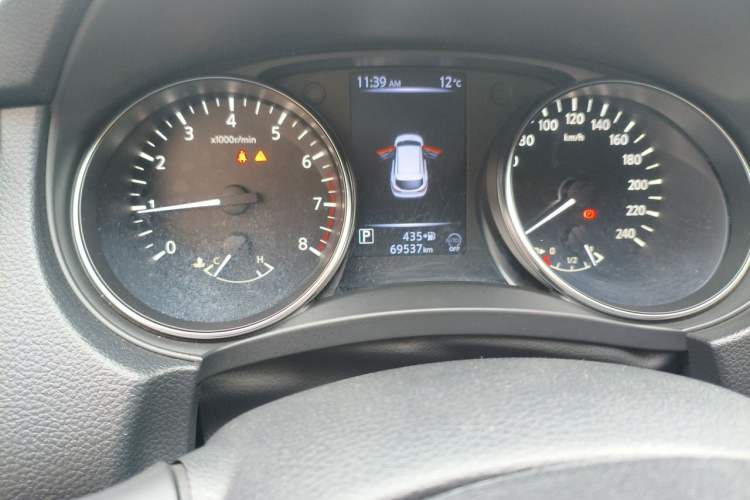 Used Nissan Qashqai 2019 2.0L CVT Smart Enjoyment Version Odometer Close Up