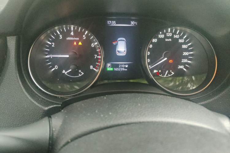 Used Nissan Qashqai 2019 2.0L CVT Smart Enjoyment Version Odometer Close Up