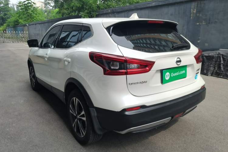 Used Nissan Qashqai 2019 2.0L CVT Luxury Edition Rear Left 45 Deg