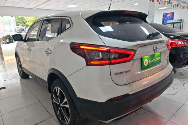 Used Nissan Qashqai 2019 2.0L CVT Luxury Edition Rear Left 45 Deg