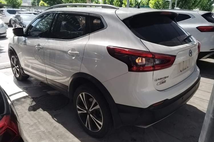 Used Nissan Qashqai 2019 2.0L CVT Luxury Edition Rear Left 45 Deg