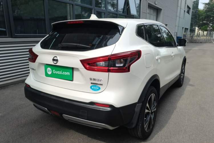 Used Nissan Qashqai 2019 2.0L CVT Luxury Edition Rear Right 45 Deg