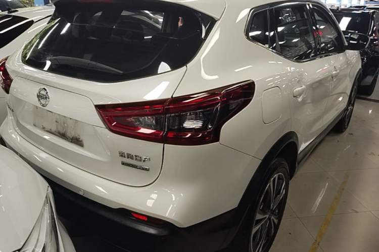 Used Nissan Qashqai 2019 2.0L CVT Luxury Edition Rear Right 45 Deg