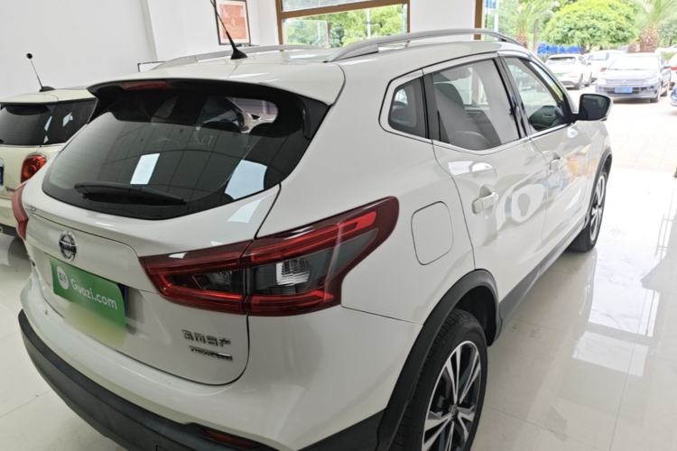 Used Nissan Qashqai 2019 2.0L CVT Luxury Edition Rear Right 45 Deg