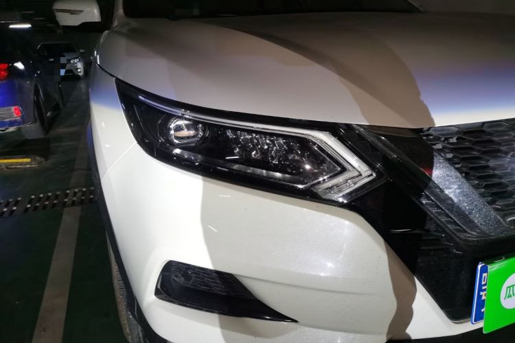 Used Nissan Qashqai 2019 2.0L CVT Luxury Edition Right Front Headlight