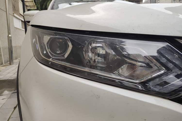 Used Nissan Qashqai 2019 2.0L CVT Smart Enjoyment Version Right Front Headlight