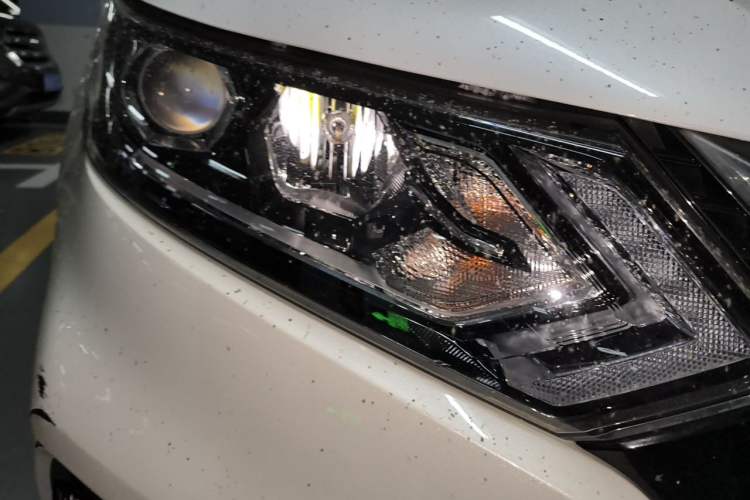 Used Nissan Qashqai 2019 2.0L CVT Smart Enjoyment Version Right Front Headlight