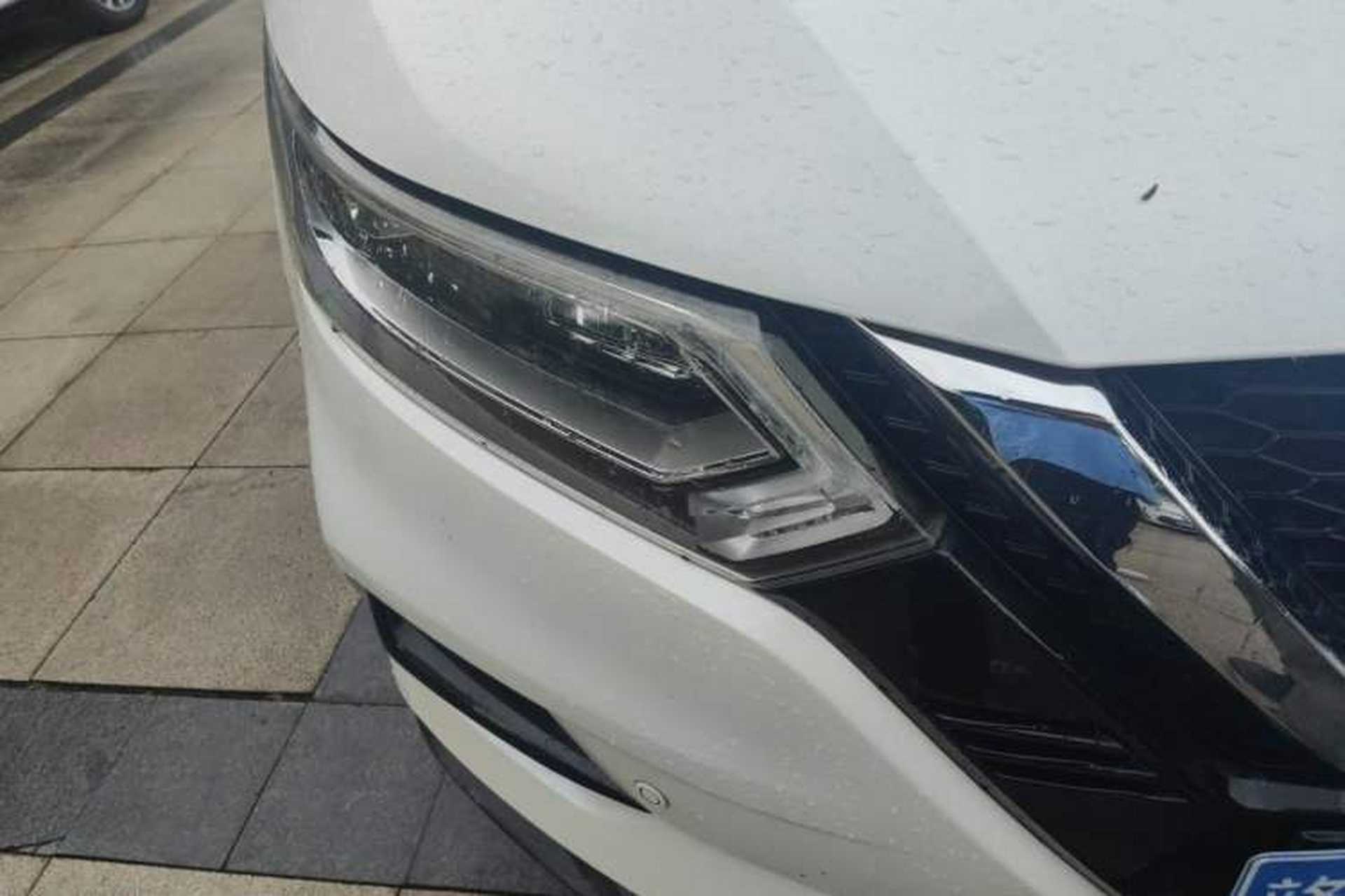 Used Nissan Qashqai 2019 2.0L CVT Luxury Edition Right Front Headlight