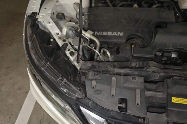 Used Nissan Qashqai 2019 2.0L CVT Luxury Edition Right Front Headlight