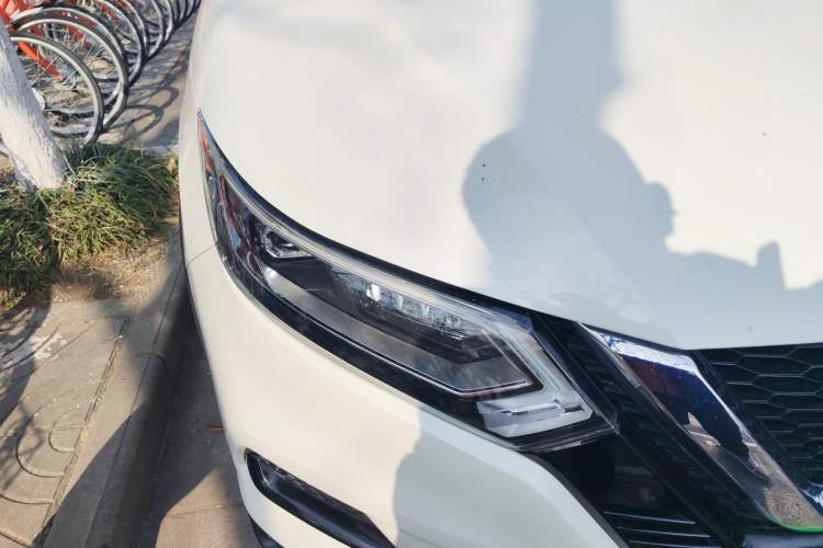 Used Nissan Qashqai 2019 2.0L CVT Luxury Edition Right Front Headlight