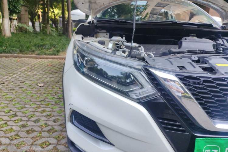 Used Nissan Qashqai 2019 2.0L CVT Luxury Edition Right Front Headlight