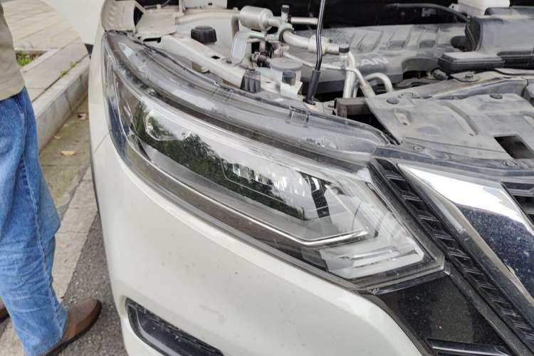 Used Nissan Qashqai 2019 2.0L CVT Luxury Edition Right Front Headlight