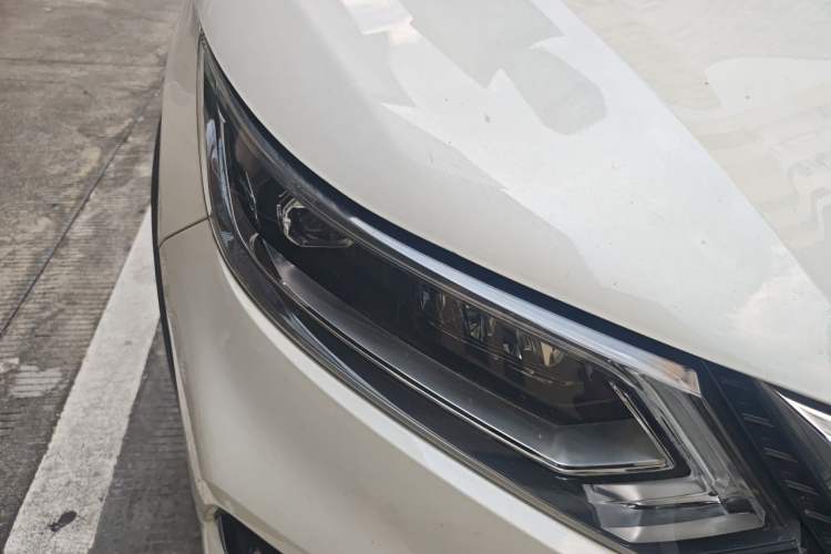 Used Nissan Qashqai 2019 2.0L CVT Luxury Edition Right Front Headlight