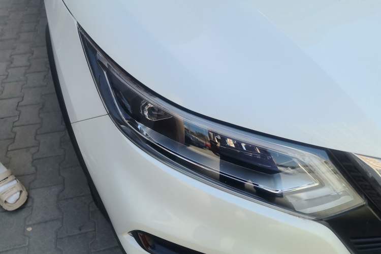 Used Nissan Qashqai 2019 2.0L CVT Luxury Edition Right Front Headlight